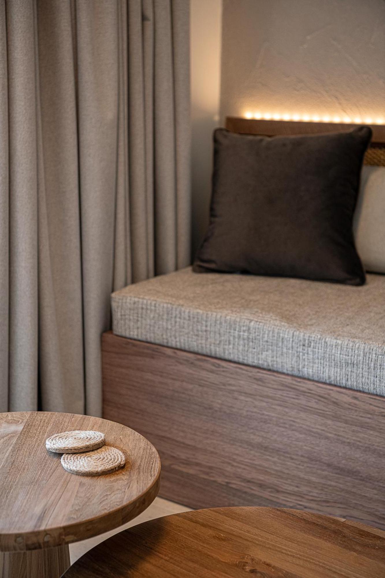 Nais Apartments & Studios Ханя Стая снимка